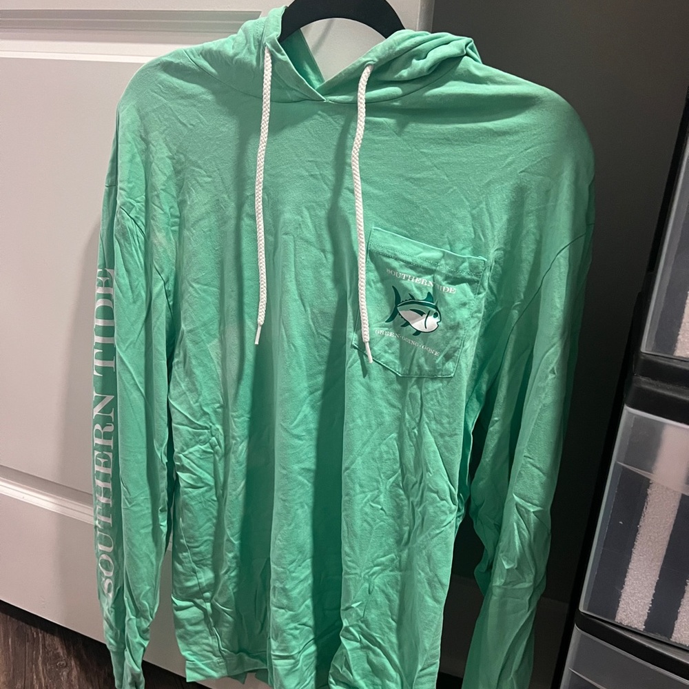 Southern Tide hooded long sleeve